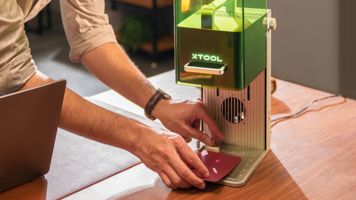 xTool Black Friday deals! Up to 47% off laser cutters and engravers