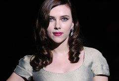 Scarlett Johansson-Milan Fashion Week-Dolce and Gabbana A/W 2009-Celebrity Photos-02 March 2009