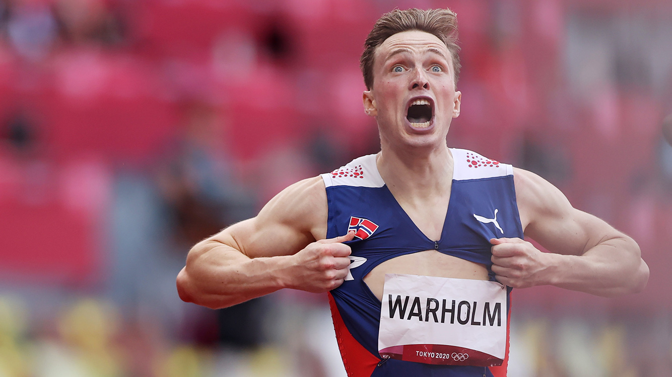 Karsten Warholm sekunder etter å ha satt verdensrekord under Tokyo-OL 2020