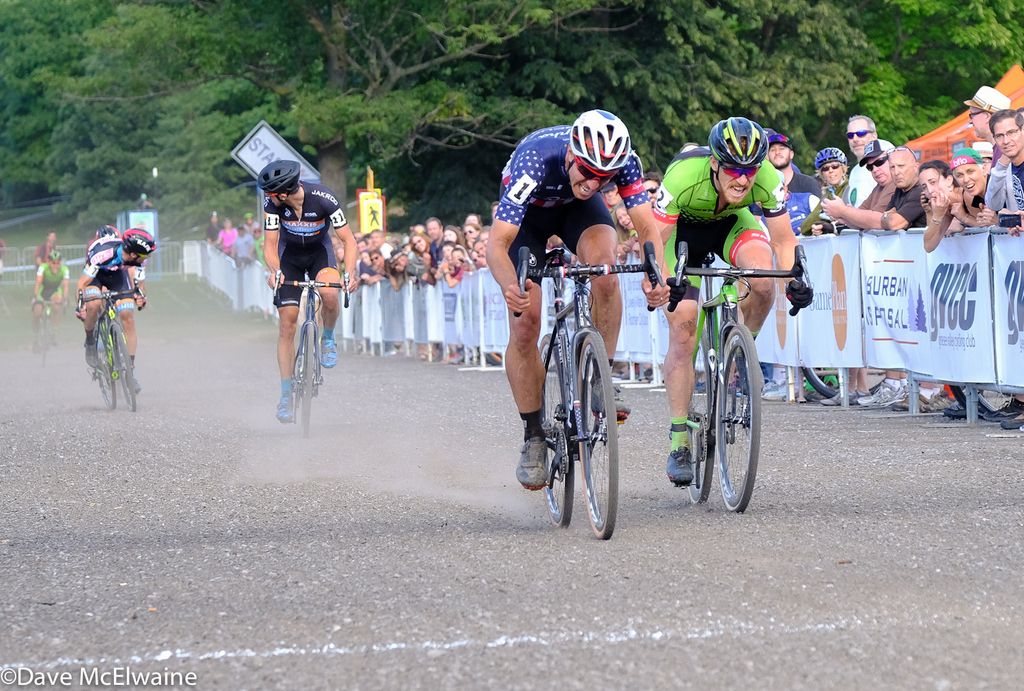 Jeremy Powers (Aspire Racing) sprints to the line with Stephen Hyde (Cannondale)