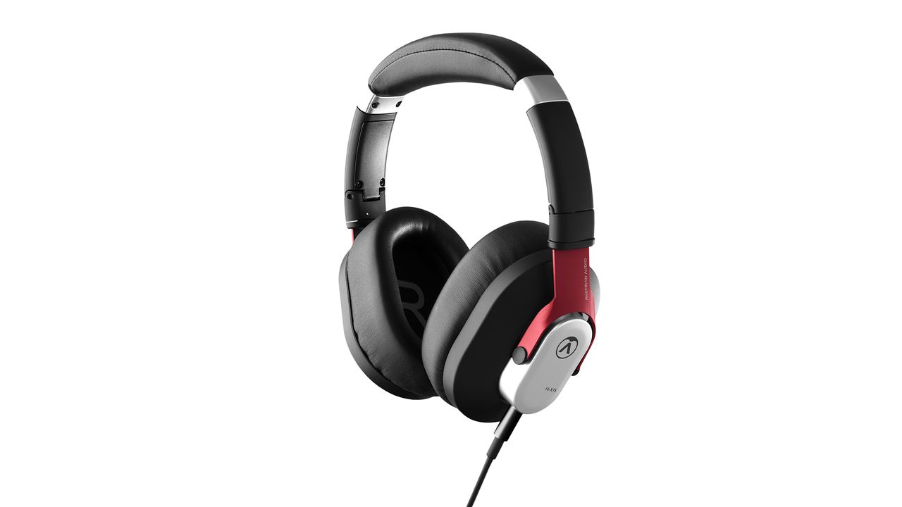 Wired over-ear headphones: Austrian Audio Hi-X15