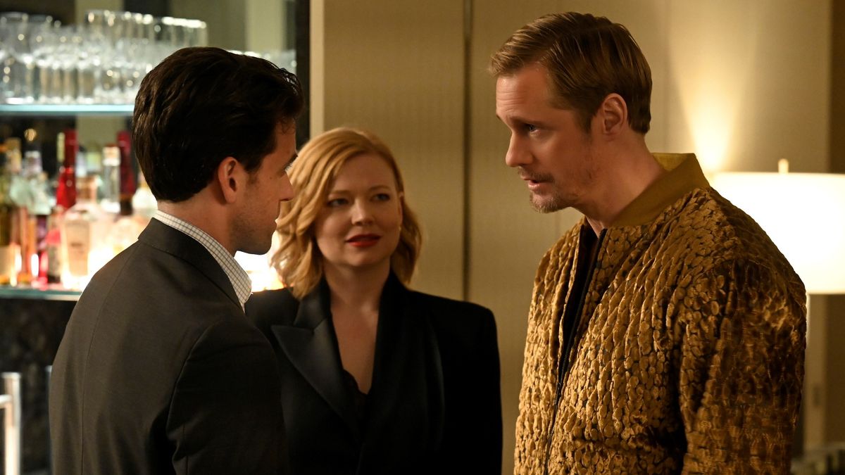 Ashley Zukerman, Sarah Snook and Alexander Skarsgard in Succession season 4 episode 7