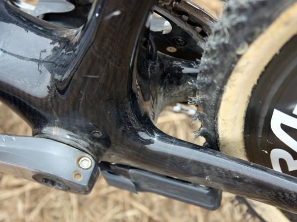 There's generous clearance down by the bottom bracket and no shelf on which mud can collect.