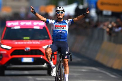 Julian Alaphilippe wins stage 12 of the Giro d'Italia