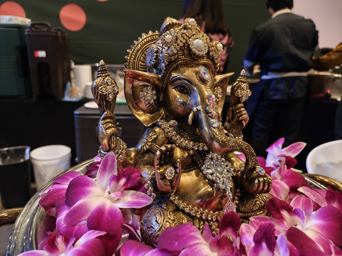 An elephant statue