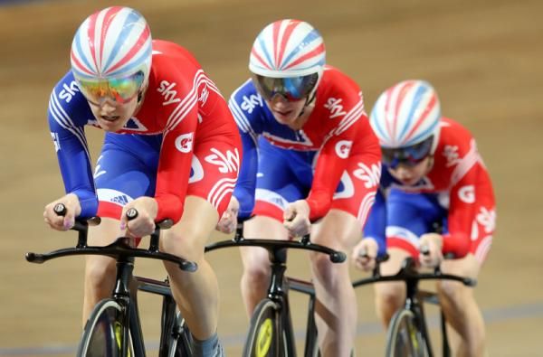 Dani King leads the British team pursuiters on their way to the gold medal