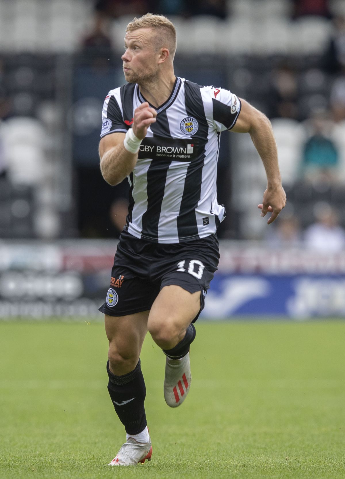 St Mirren v Heat of Midlothian – cinch Premiership – The SMiSA Stadium