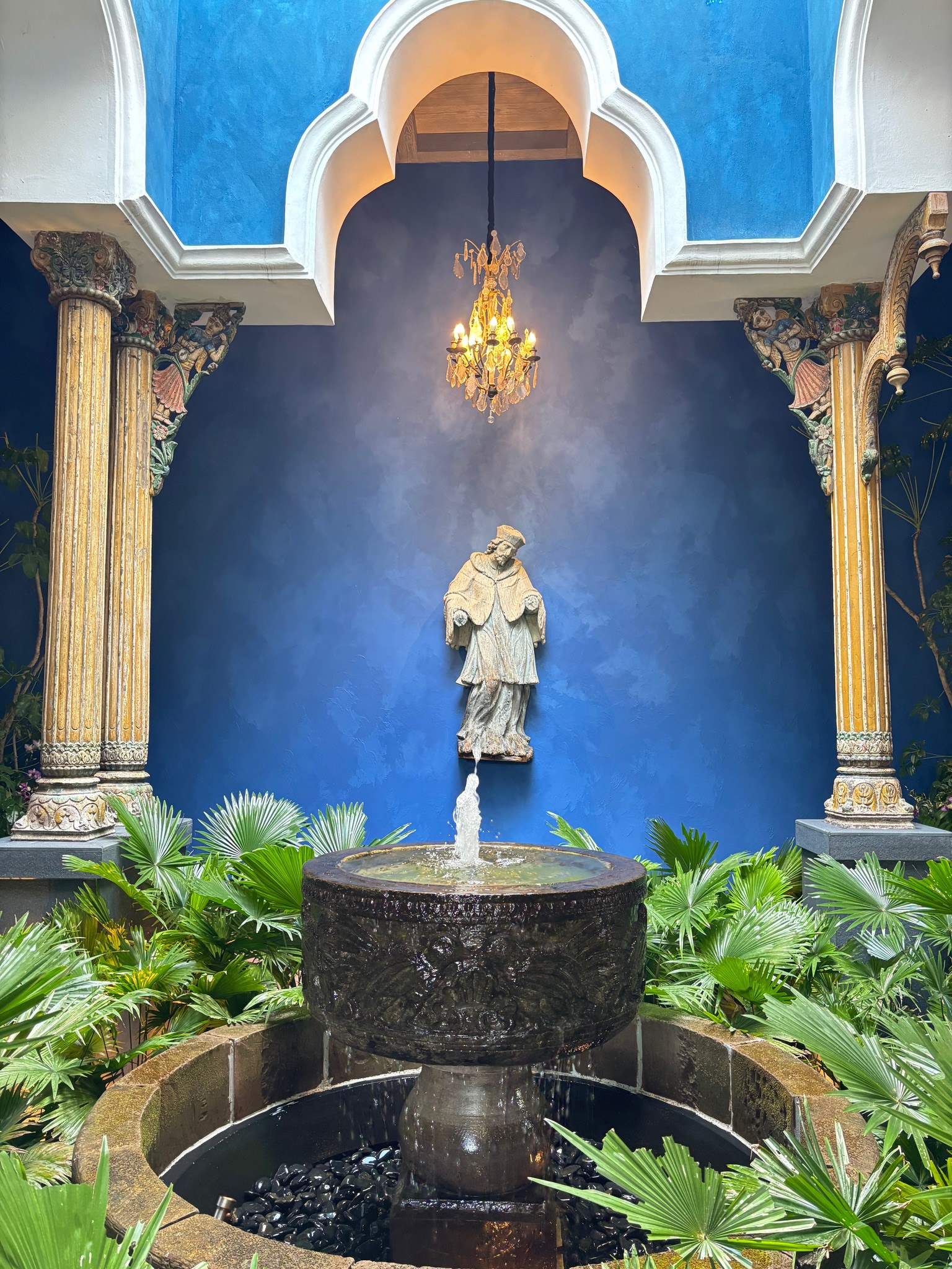 hacienda botanica bill bensley review