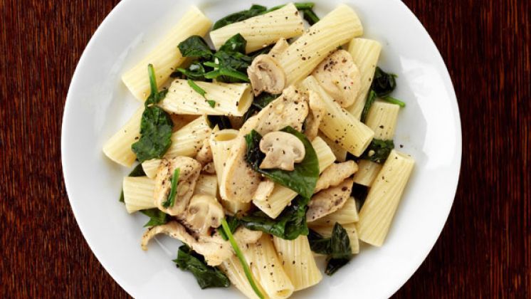 Chicken and Spinach Pasta | Coach