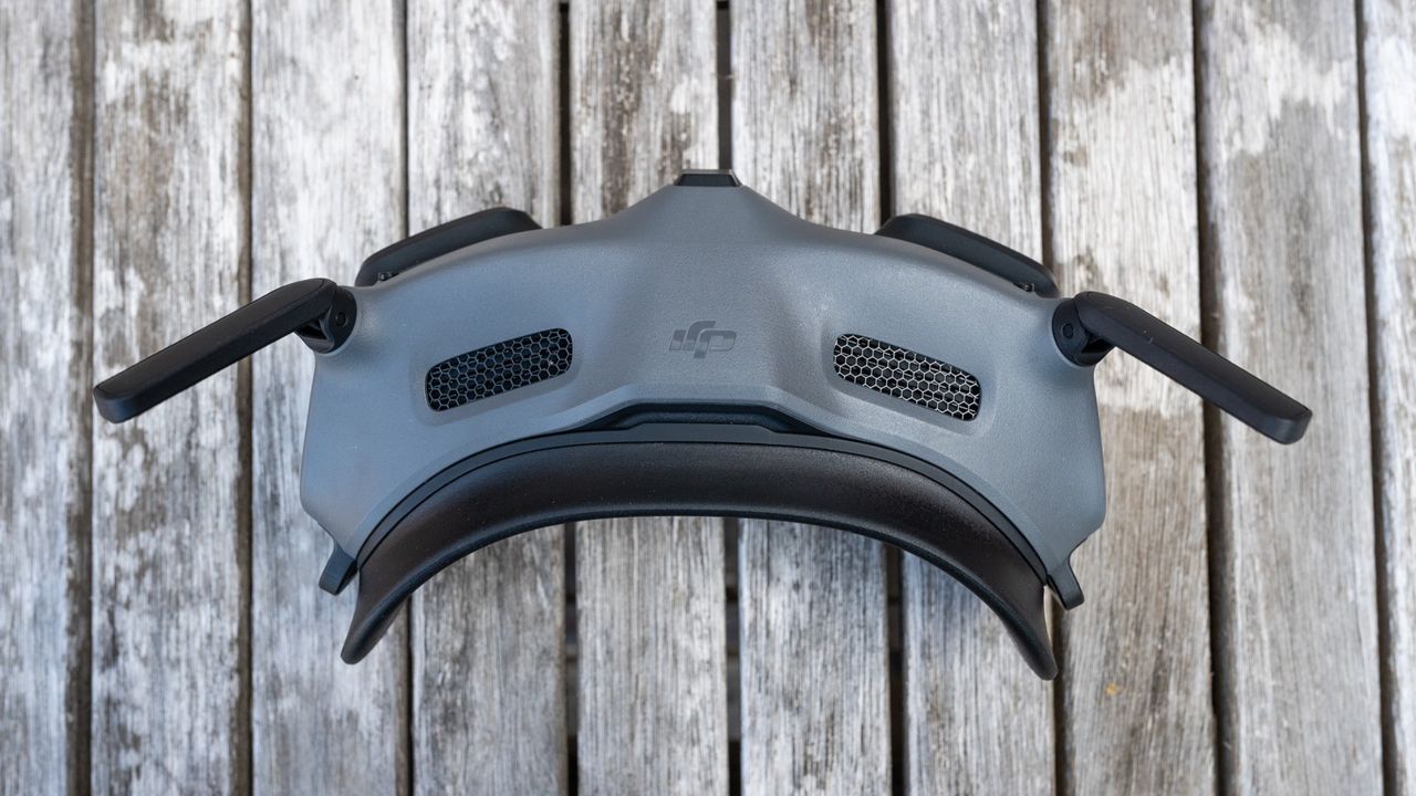 DJI FPV Goggles_top down view 1