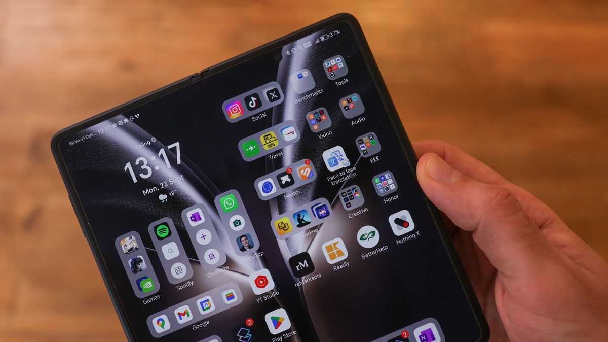A photo of the Honor Magic V3