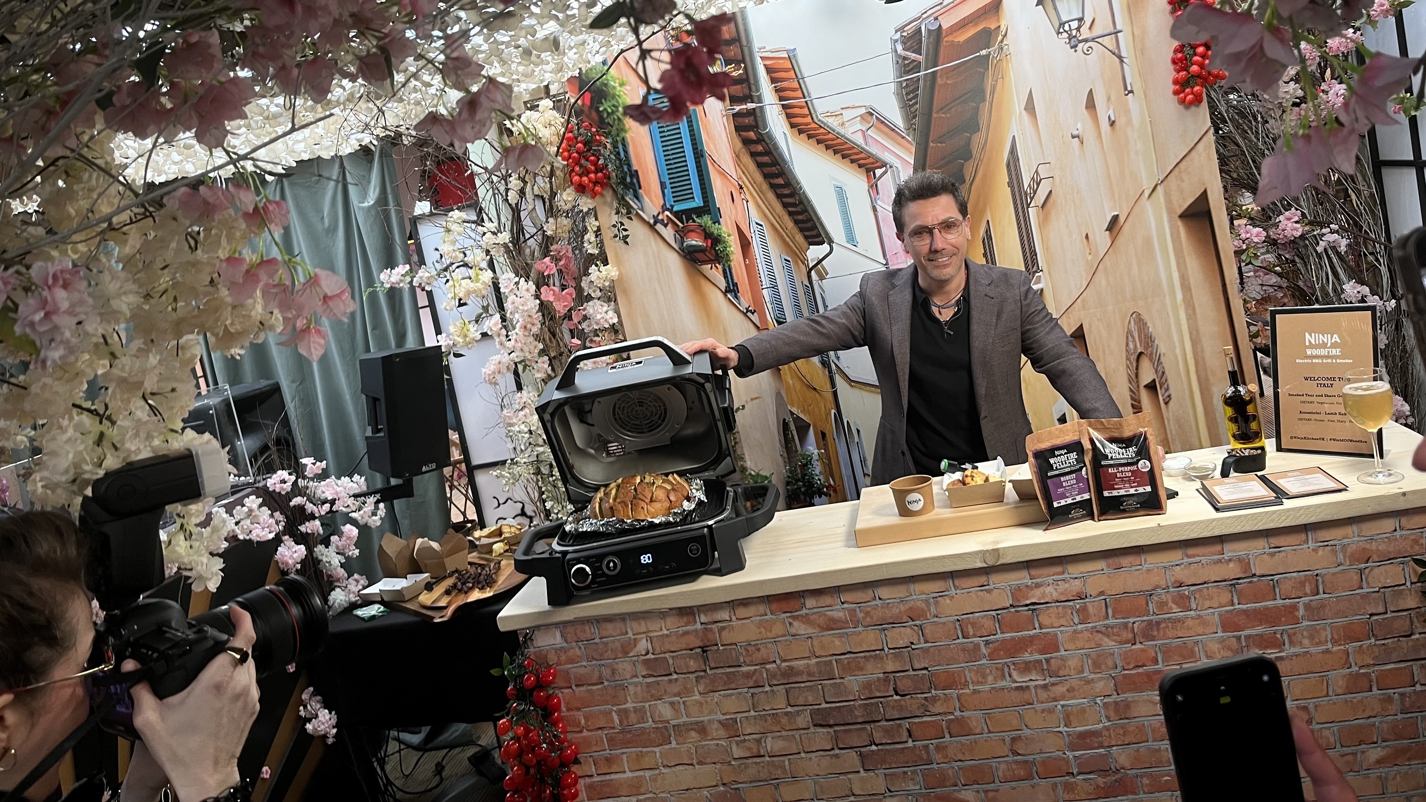 Gino D'Acampo at ninja woodfire launch