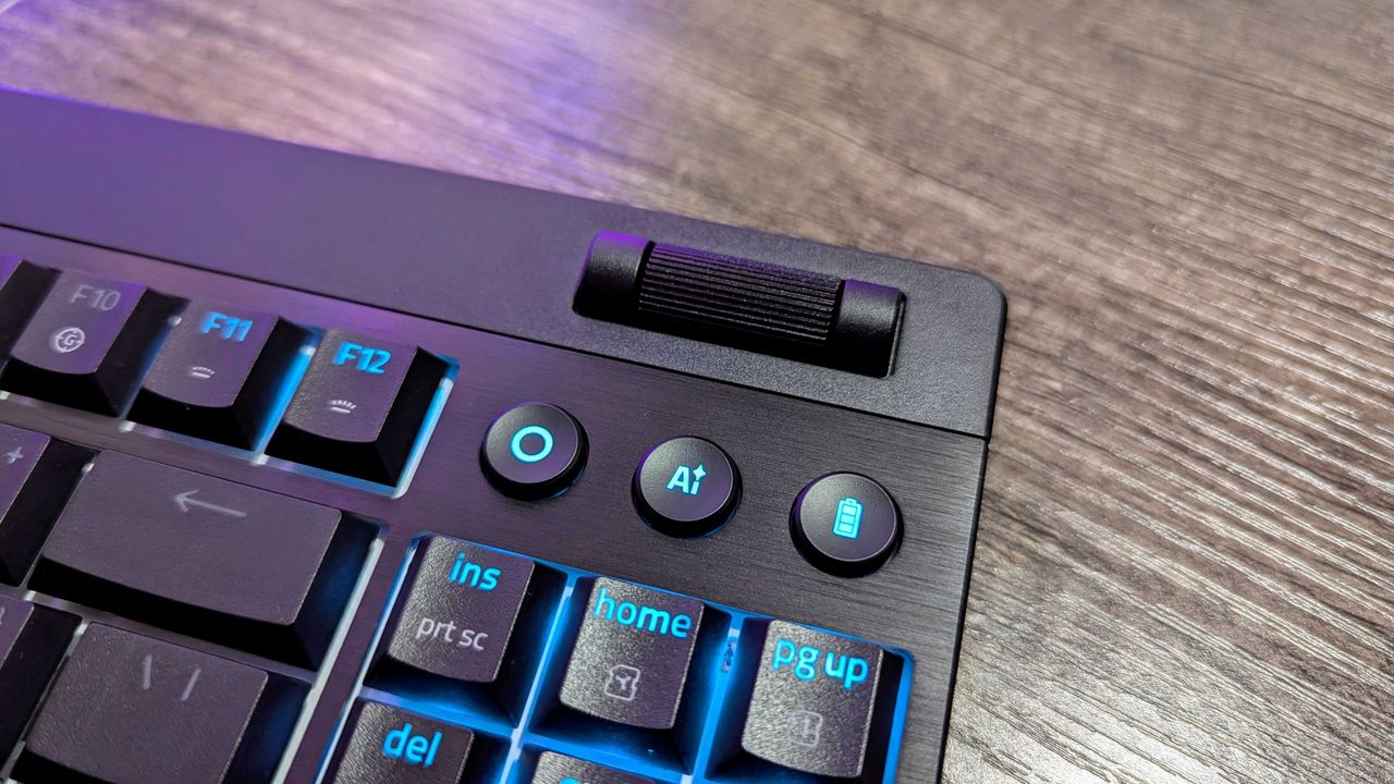 Image of the Razer BlackWidow V4 Low-Profile HyperSpeed wireless gaming keyboard.