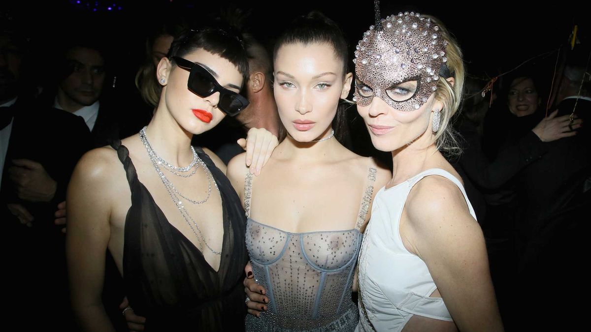 Bella Hadid et Kendall Jenner se déguisent chez Dior