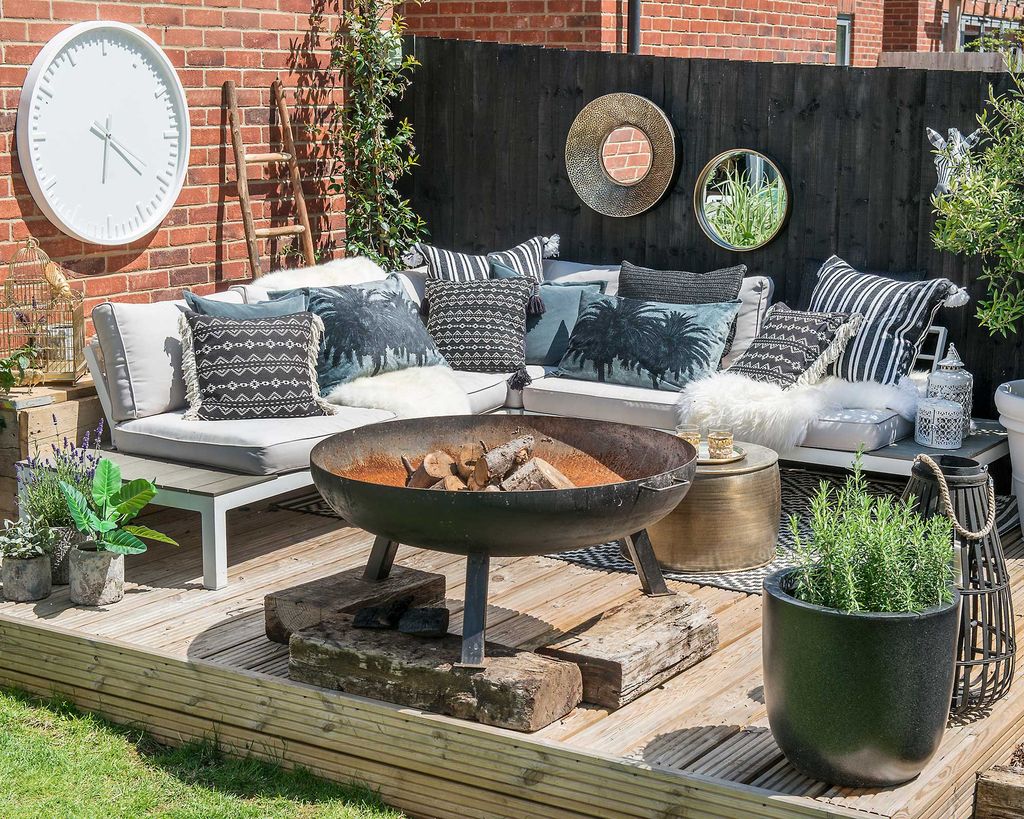 Outdoor living space ideas: 18 looks that are perfect for relaxing and ...