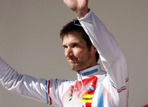 Frank Schleck (Luxemberg) signs on for the race.