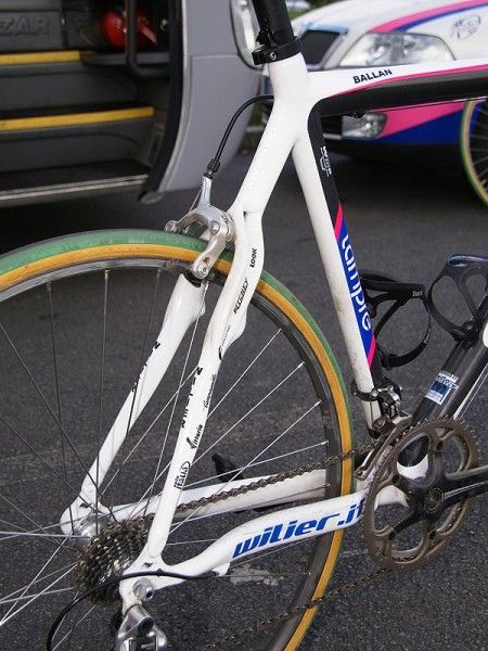 Ballan's frame bears no model designation and its construction is indeed unique from any frame in Wilier Triestina's catalog.