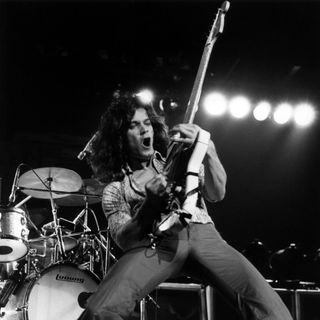 Eddie Van Halen onstage in 1978
