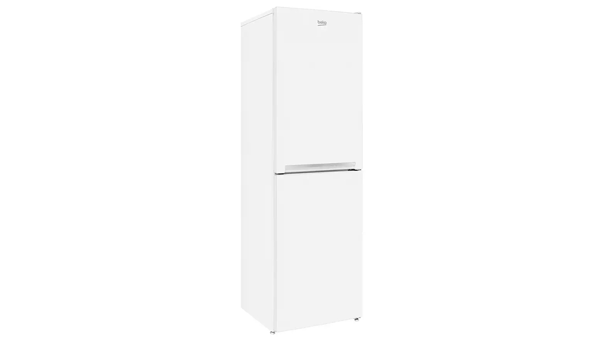 Beko CFG3582W on white background