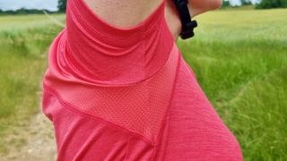 underarm detail of the Endura Women's SingleTrack S/S jersey