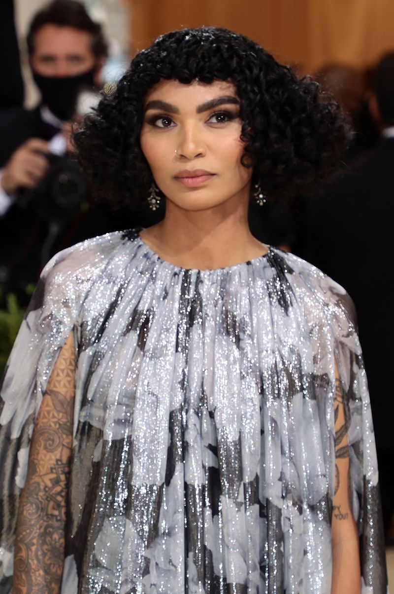 new york, new york september 13 sophia roe attends the 2021 met gala celebrating in america a lexicon of fashion at metropolitan museum of art on september 13, 2021 in new york city photo by dimitrios kambourisgetty images for the met museumvogue