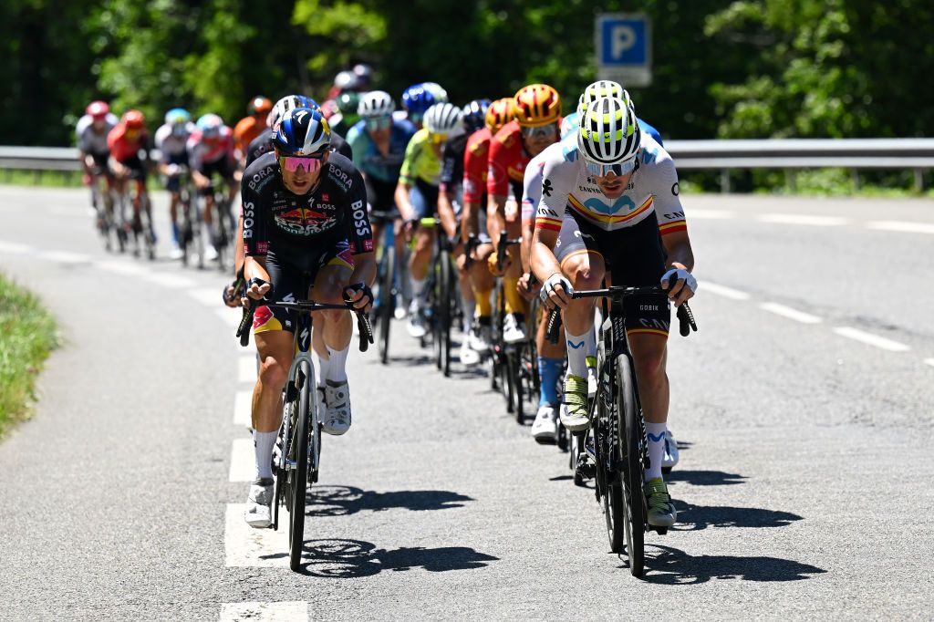 PLATEAU DE BEILLE FRANCE JULY 14 LR Jai Hindley of Australia and Team Red Bull BORA hansgrohe and Alex Aranburu of Spain and Movistar Team compete in the breakaway during the 111th Tour de France 2024 Stage 15 a 1977km stage from Loudenvielle to Plateau de Beille 1782m UCIWT on July 14 2024 in Plateau de Beille France Photo by Tim de WaeleGetty Images