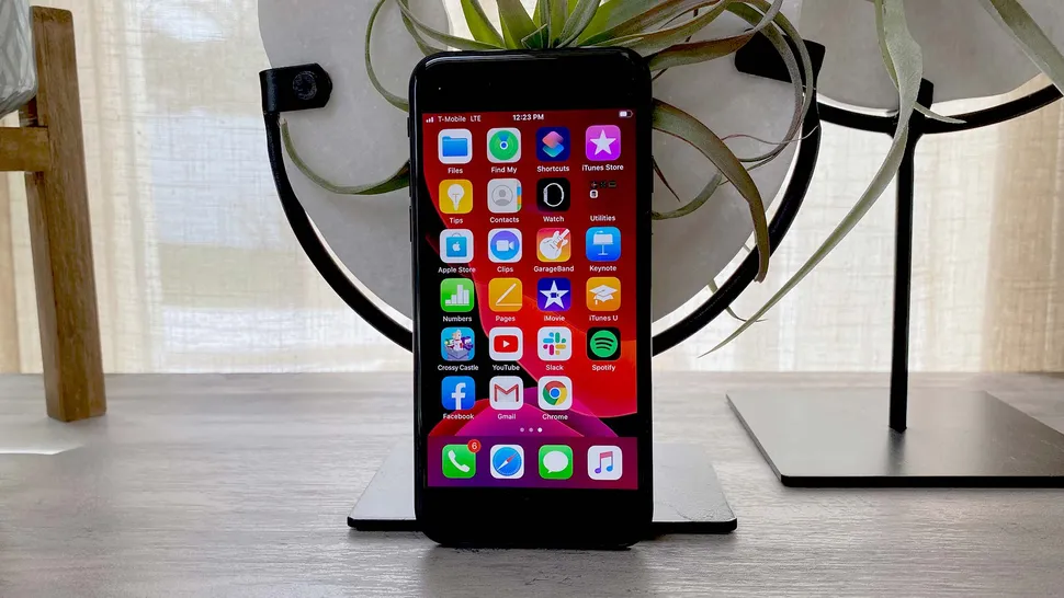 Best cheap phones: iPhone SE 2020