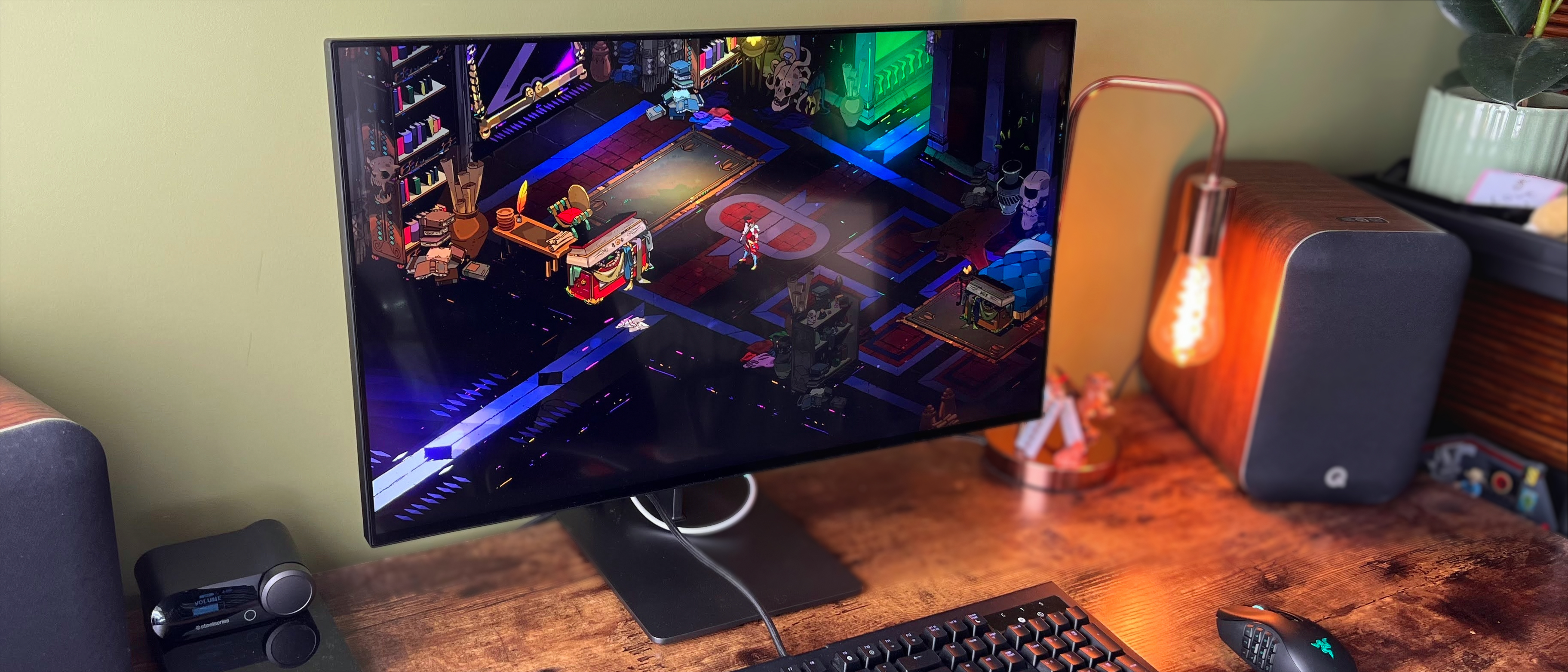 Dough Spectrum 4K 144Hz glossy monitor (ES07DC9) review: Glossy is ...