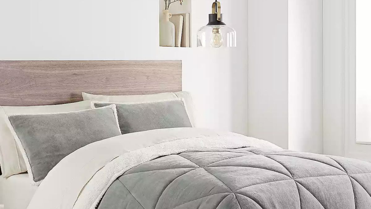 ugg comforter white