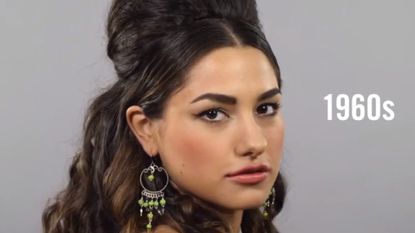 Watch This Woman Capture 100 Years of Mexican Beauty in One Minute