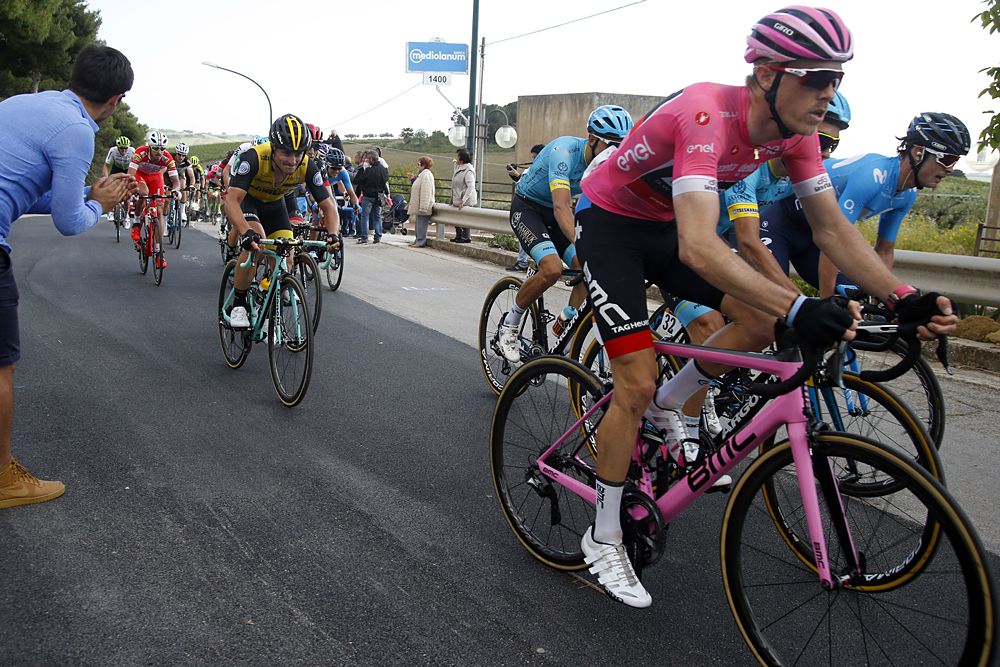 Maglia rosa Rohan Dennis (BMC) at stage 5 of the Giro d'Italia
