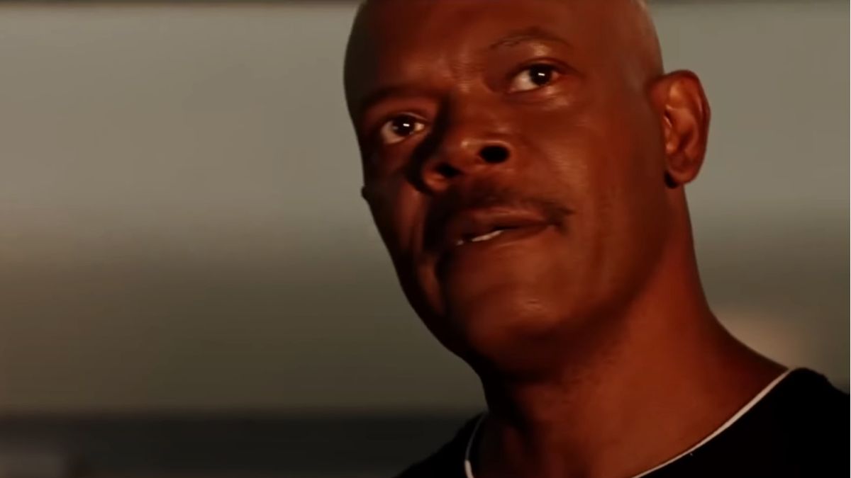 ‘It Cost Them A Bunch Of Money To Get That ‘Motherf—er.’ Samuel L. Jackson Tells The Story Behind How There Were Too Many Snakes And Not Enough F-Bombs Originassociate On Snakes On A Plane