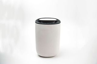 Do air purifiers help with bad smells: image of air purifier