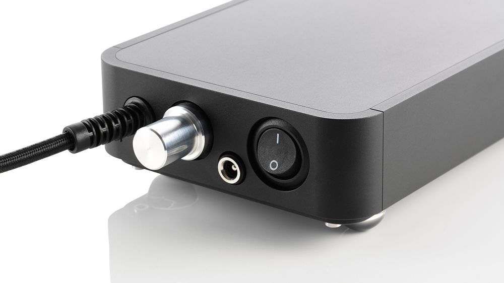 Clearaudio Concept Active brings phono preamp to Awardwinning design