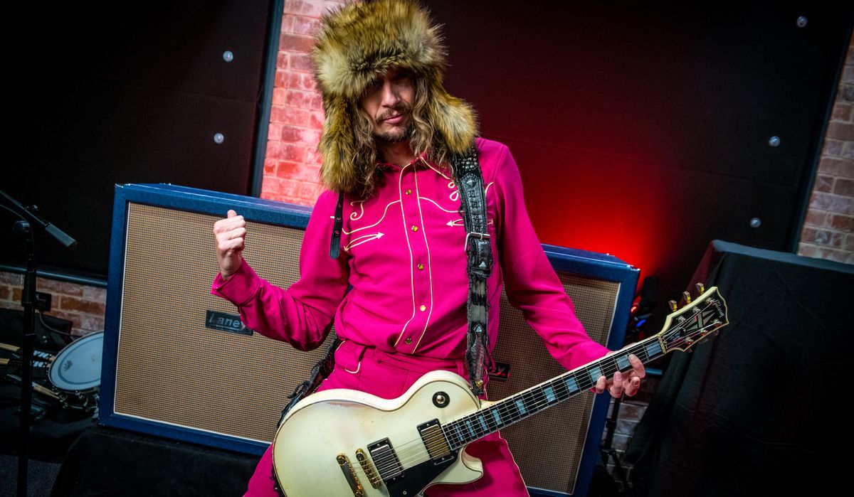 The Darkness s Justin Hawkins endorses Laney Guitar World