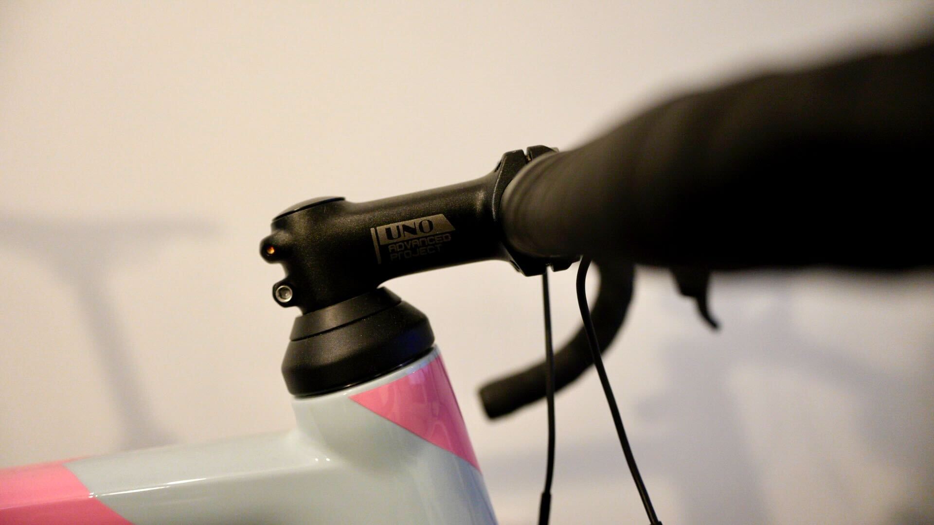 Various close ups of the Muov TiltBike