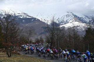 TORTORETO ITALY MARCH 09 A general view of the peloton passing through a snowy mountainous landscape during the 58th TirrenoAdriatico 2023 Stage 4 a 218km stage from Greccio to Tortoreto 229m UCIWT TirrenoAdriatico on March 09 2023 in Tortoreto Italy Photo by Tim de WaeleGetty Images