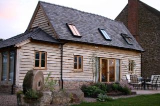 Airbnb country cottage in Ledbury