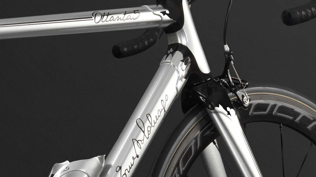 There are lots of black accents on the bike