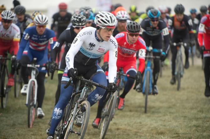 Stephen Hyde gets the hole shot in the men's race