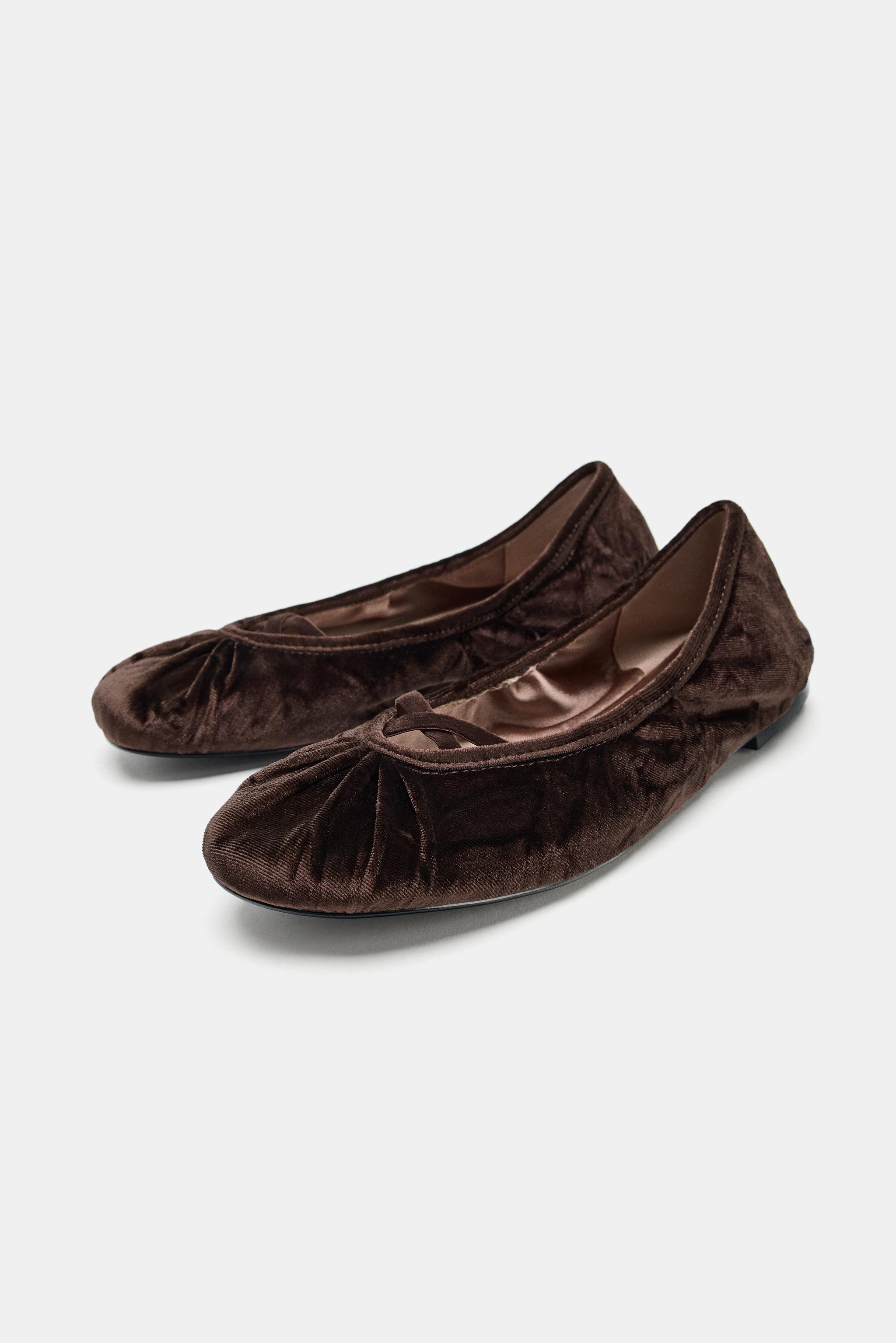 Velvet Effect Ballerina Flats With Straps