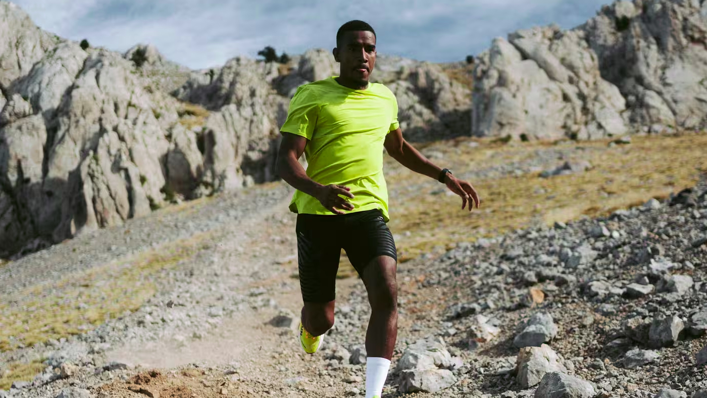 Man running in Kiprun Rheon Shorts