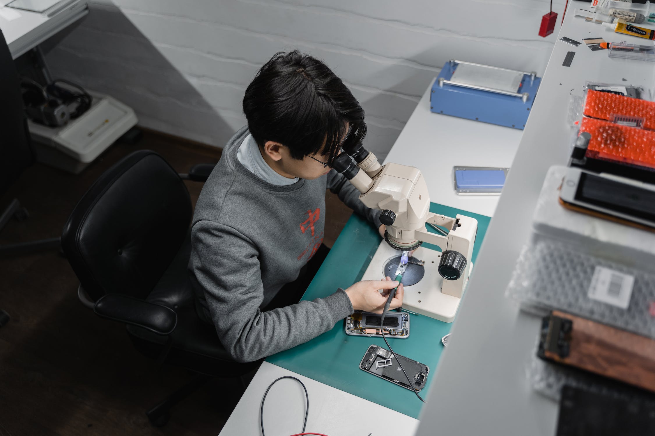 Pexels / Tima Miroshnichenko Smartphone Reparatur
