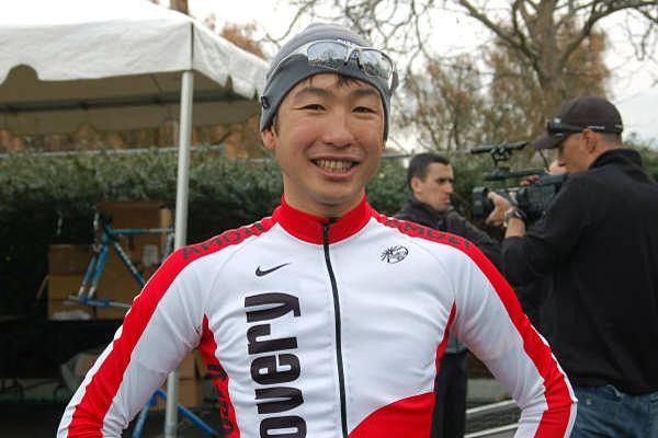 Fumiyuki Beppu wearing his Japanese champion's jersey.