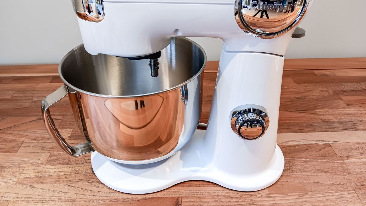 Showing closeup of speed dial on Cuisinart Precision stand mixer