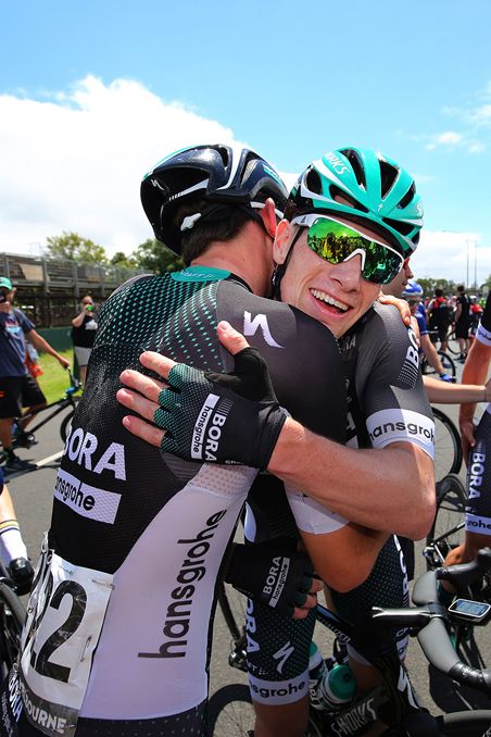 Sam Bennett wins the Cadel Evans Great Ocean Road Race - Towards Zero Race Melbourne 2017