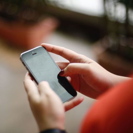 Finger, Portable communications device, Communication Device, Electronic device, Technology, Gadget, Mobile device, Display device, Mobile phone, Smartphone, 