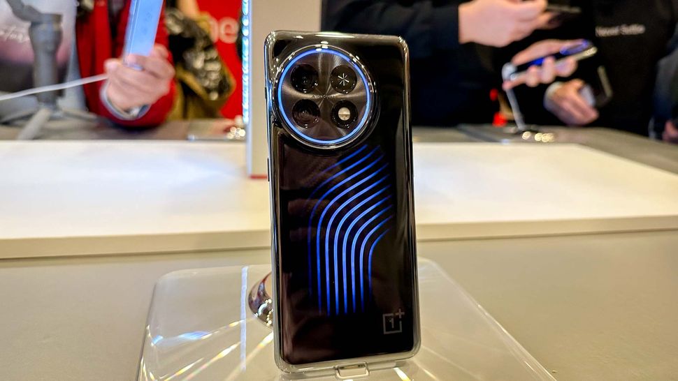 OnePlus 11 Concept is the world's first liquidcooled phone Tom's Guide