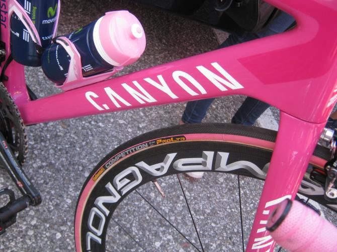 Nairo Quintana's pink Canyon Ultimate CF SLX