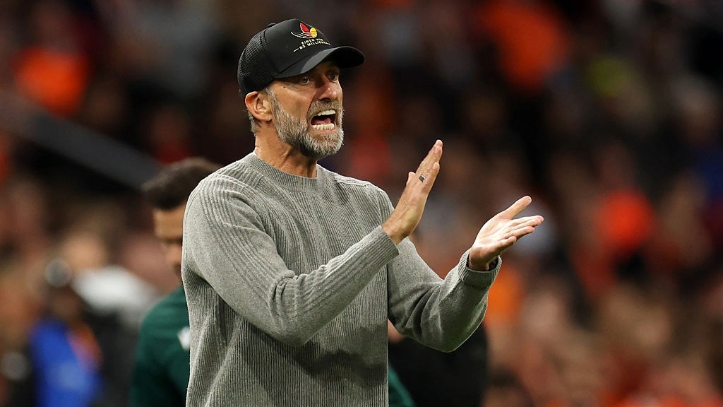 Jurgen Klopp, wearing a black baseball cap, applauds his Germany players during a Nations League 2026/27 match